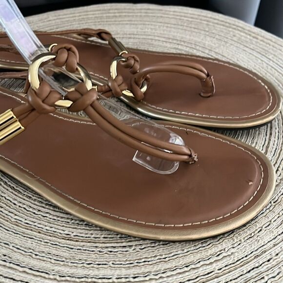 Montego Bay Club Tan Sandals with Gold Accents Size 9 - Picture 5 of 12